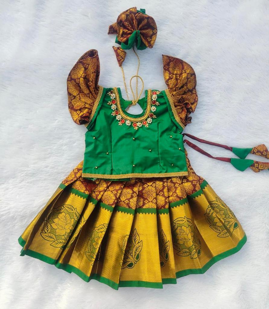 Green and Brown Pattu pavada