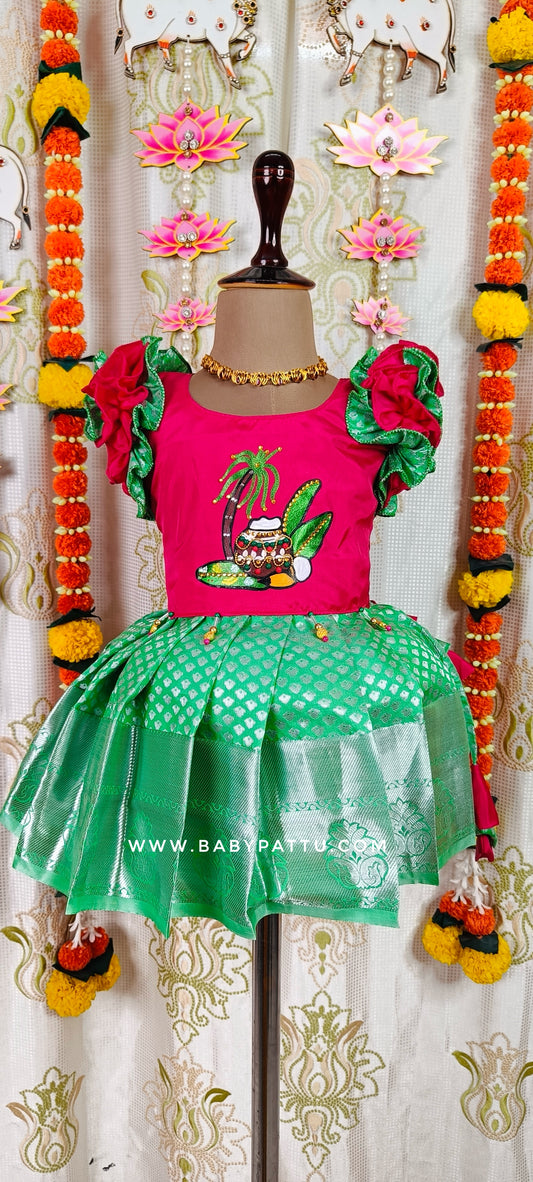 Pongal 2024 / Makara Sankranthi 2024 || Hand Painted RANI PINK TOP AND PARROT GREEN  BOTTOM PATTU PAVADA