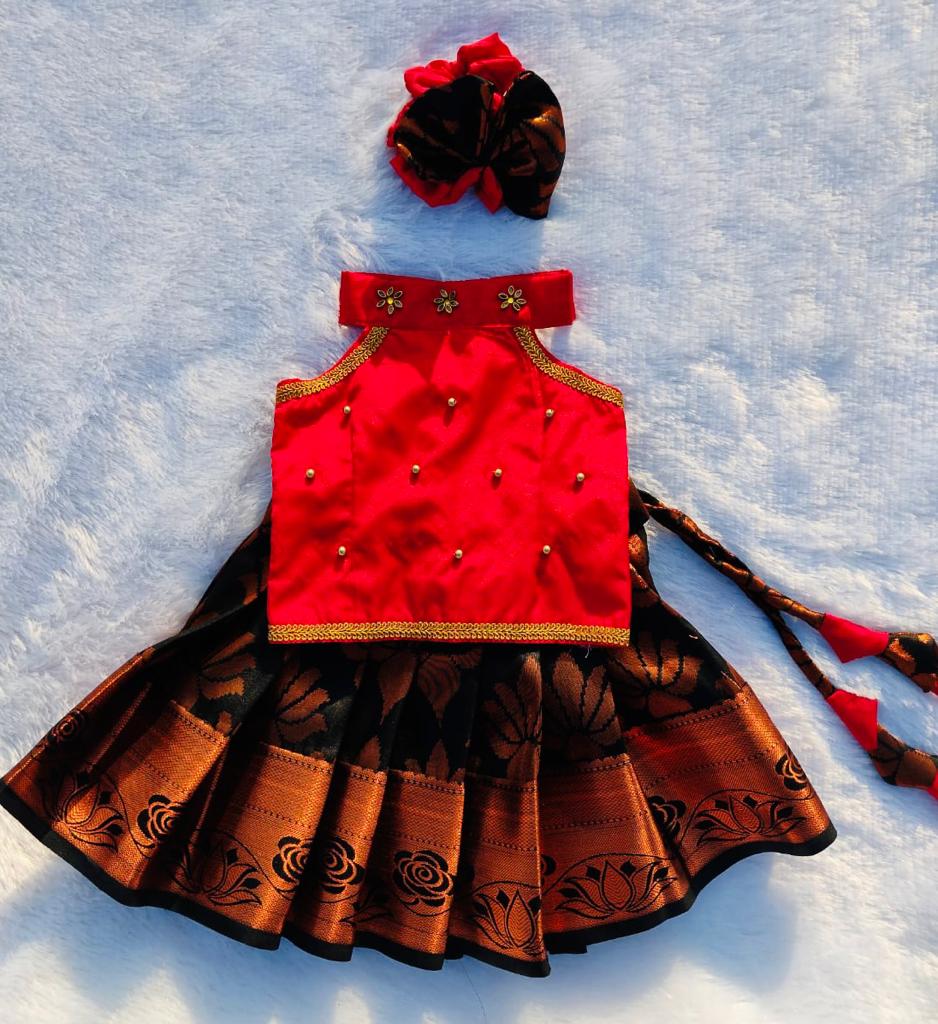 Red & Black Pattu Pavada