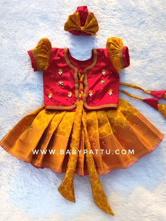 Red top and Yellow bottom pattu pavada